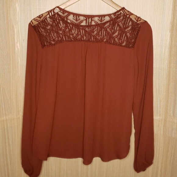 Lily White Womens Brown Flowy High Low Blouse Large - Picture 2 of 8